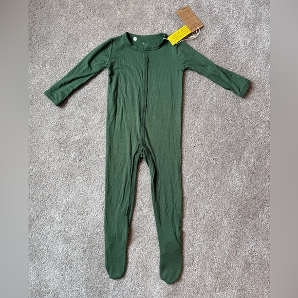 Kyte BABY Snap Footie in Hunter. Perfect for Spring green! NWT 18-24 months. - Picture 2 of 4